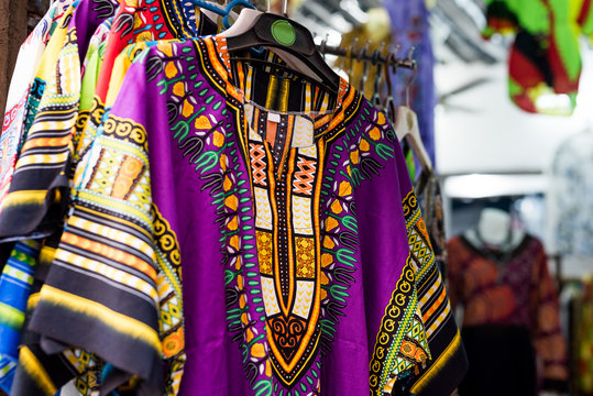 Where to Find Authentic African Clothing and Accessories