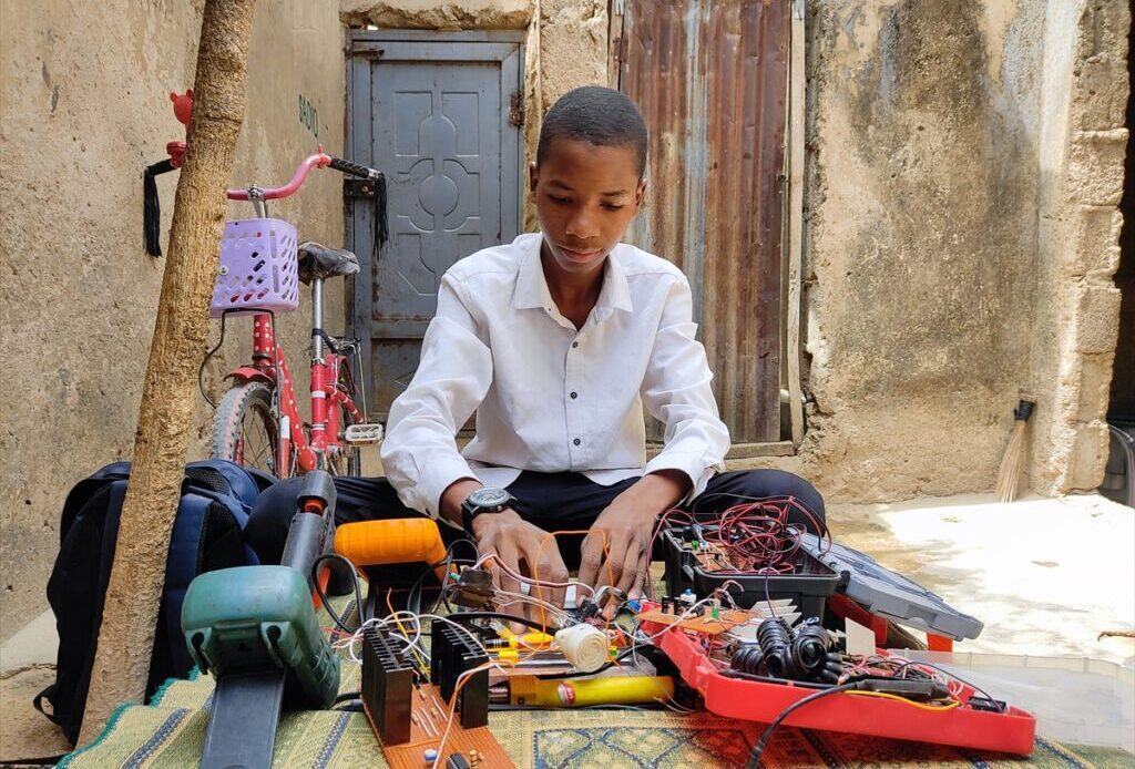 18-Year-Old Nigerian Inventor Khalifa Aminu Develops Groundbreaking Sensory Glasses for the Visually Impaired