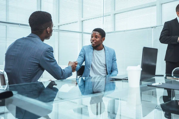 10 Tips for Professionals to Improve Small Talk Skills