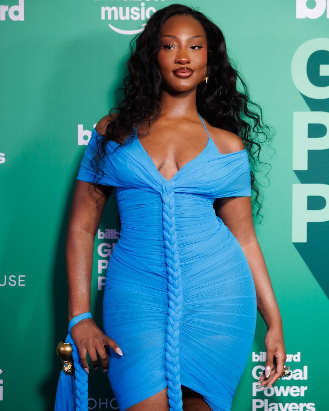 Tems Receives Billboard Diamond Award in London