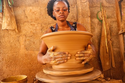 3 Nigerians Preserving Culture Through Pottery

