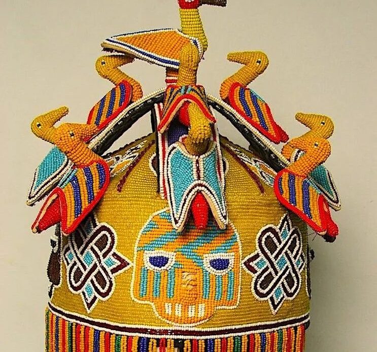 What Do You Know About the Statue at Mapo Hall?