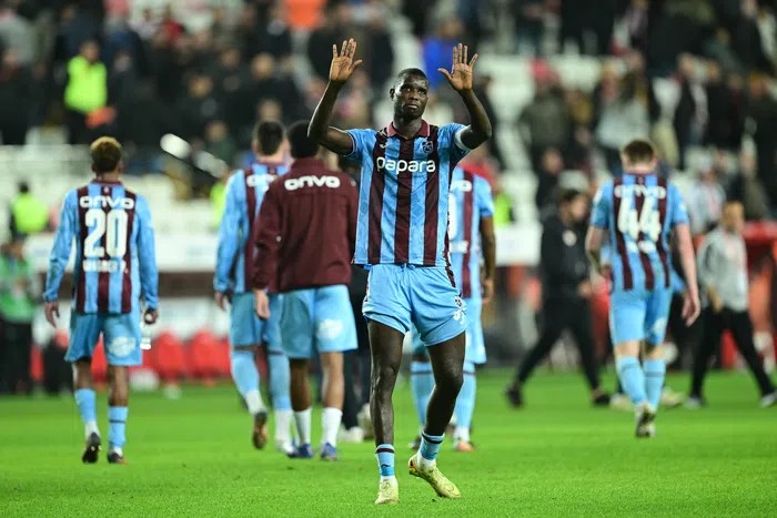 Onuachu Sets Record as Trabzonspor Stun Galatasaray in Title Race Clash