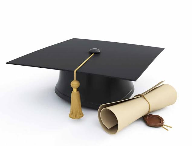 Is an HND Better Than a BSc for Traveling?