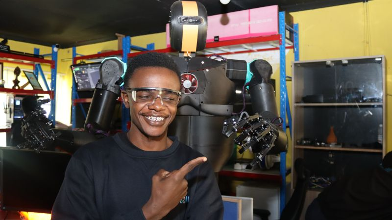 Maxwell Opondo is Building Robots for Deaf Students